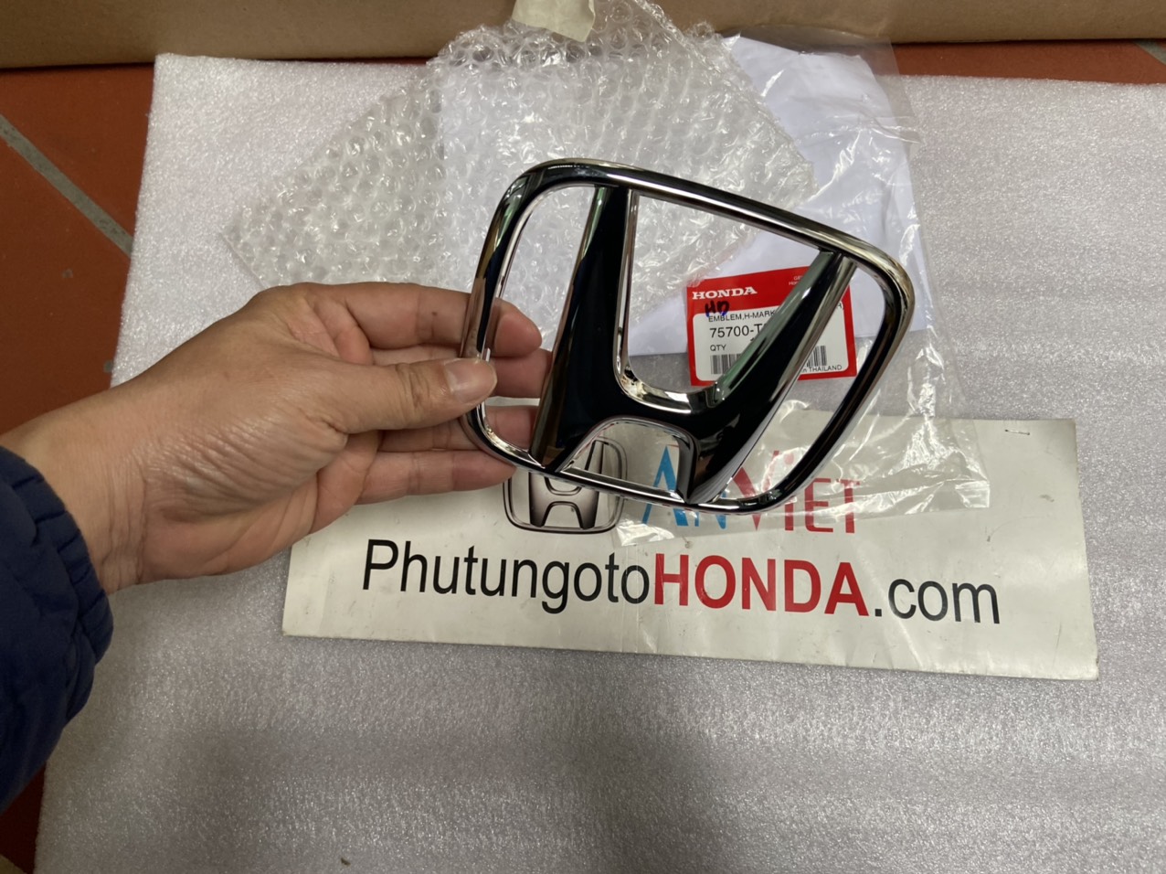 Lô gô xe Honda JAZZ 